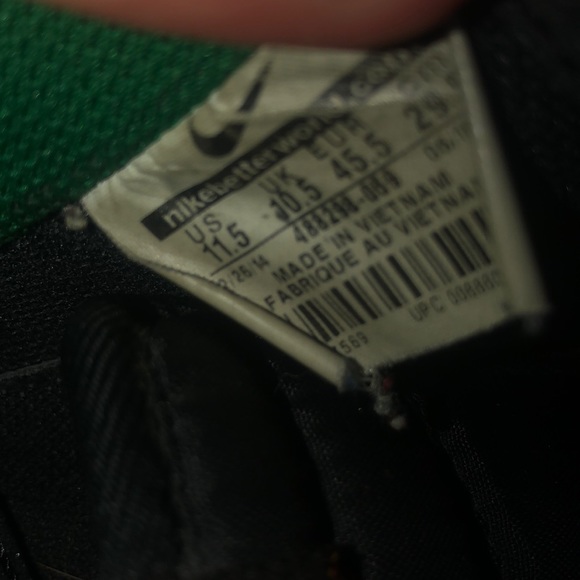 selling nike sneakers